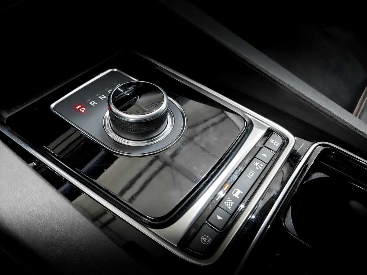 Б/У Ягуар Ф-Пэйс 2018 года. Фото: #26