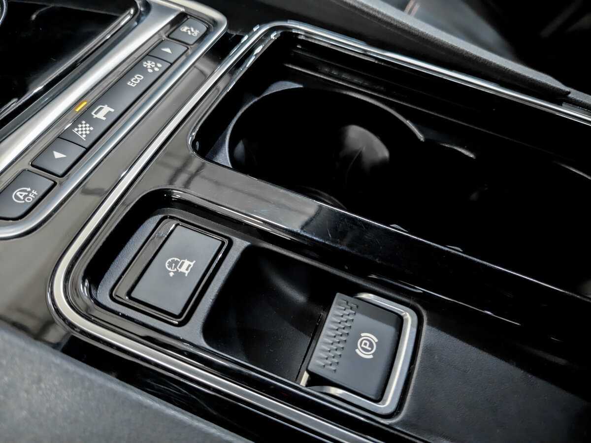 Б/У Ягуар Ф-Пэйс 2018 года. Фото: #27