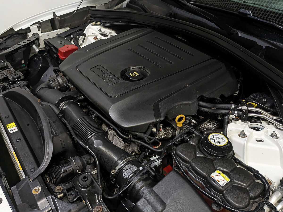 Б/У Ягуар Ф-Пэйс 2018 года. Фото: #8