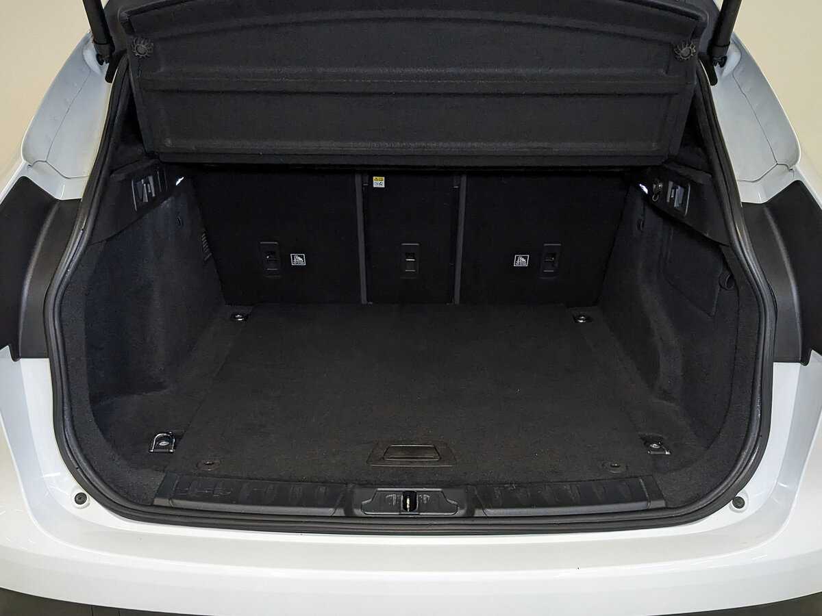 Б/У Ягуар Ф-Пэйс 2018 года. Фото: #9