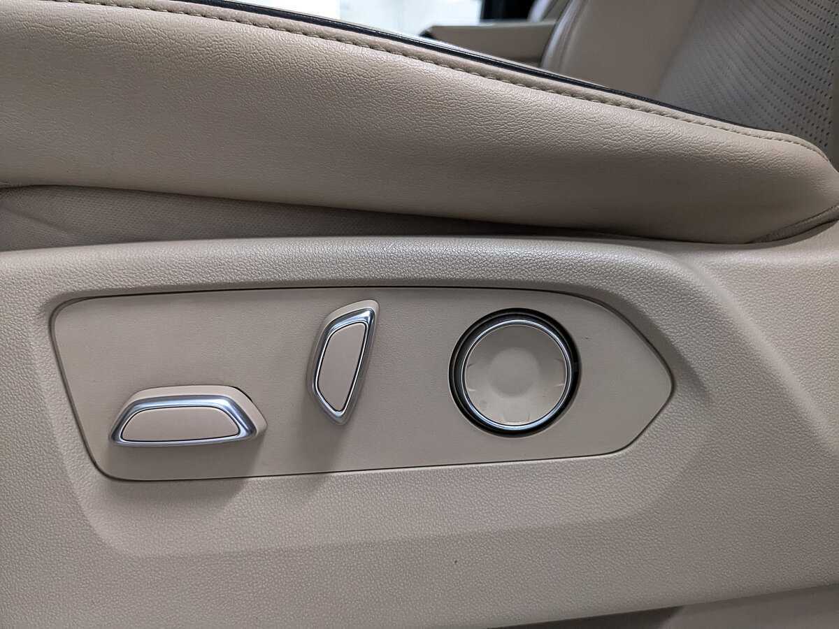 Б/У Кадиллак Эскалэйд 2020 года. Фото: #24