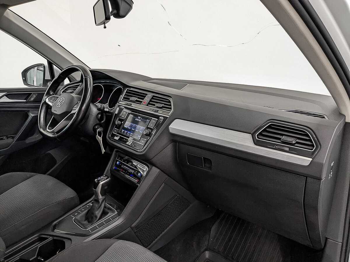 Б/У Фольксваген Тигуан 2021 года. Фото: #11