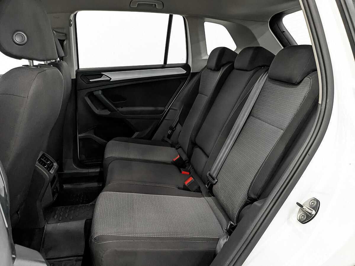 Б/У Фольксваген Тигуан 2021 года. Фото: #16