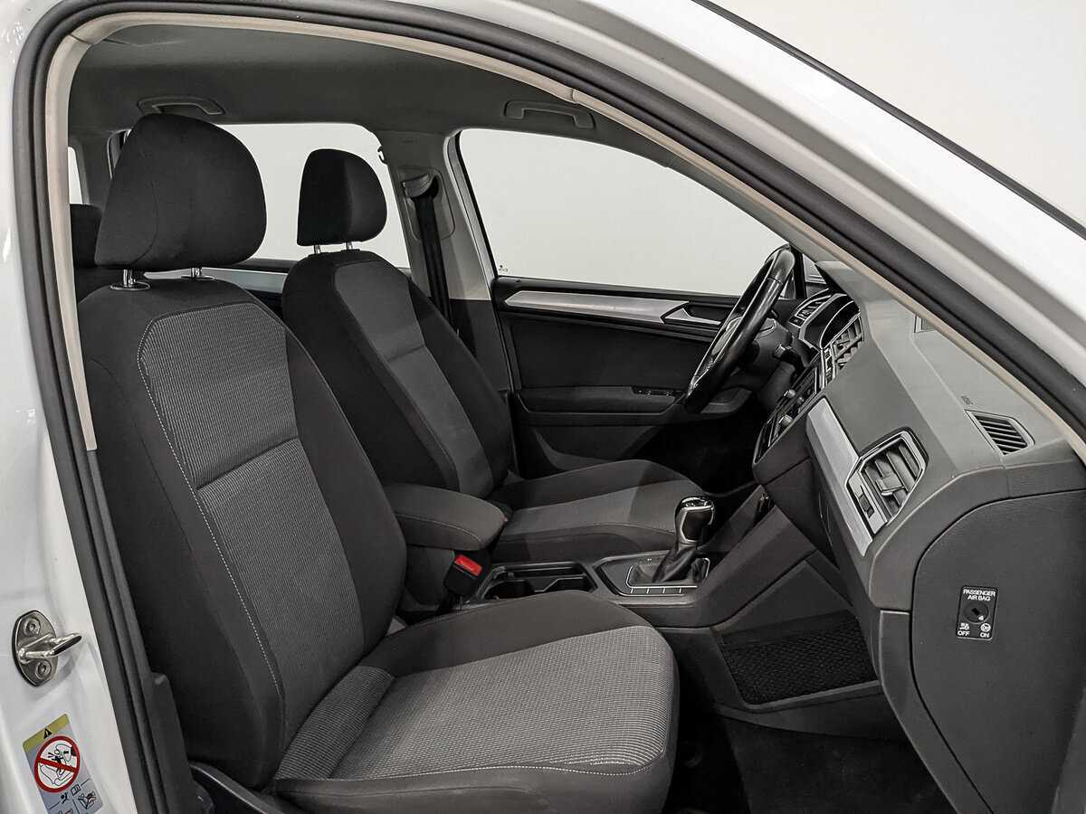 Б/У Фольксваген Тигуан 2021 года. Фото: #22