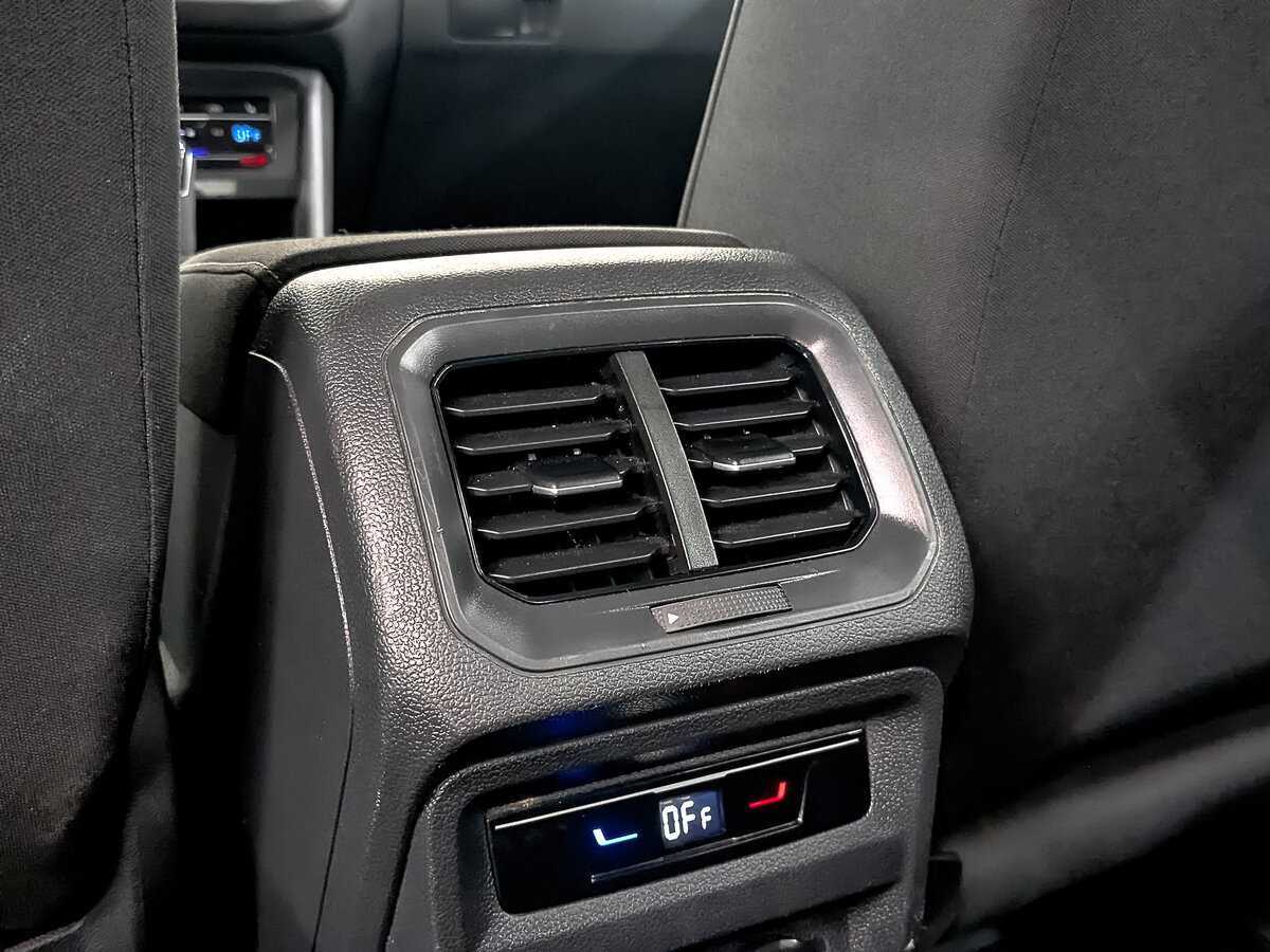 Б/У Фольксваген Тигуан 2021 года. Фото: #24