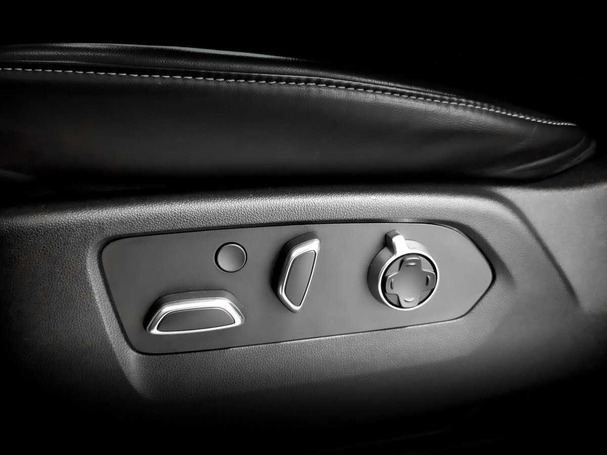 Б/У Кадиллак Эскалэйд 2021 года. Фото: #17