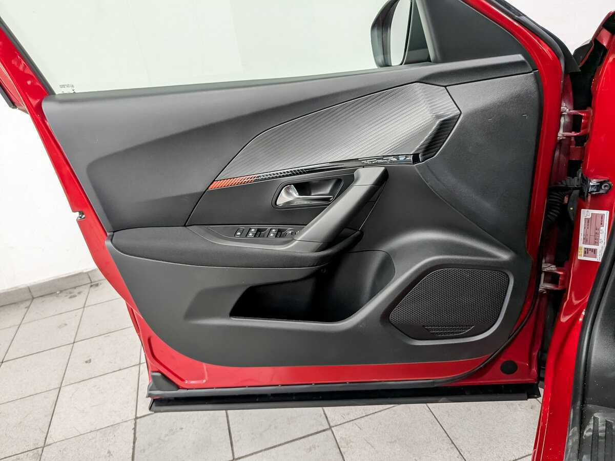 Б/У Пежо 2008 2022 года. Фото: #16