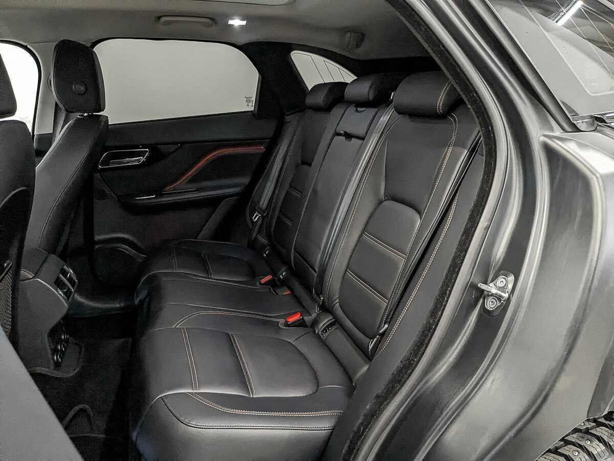 Б/У Ягуар Ф-Пэйс 2018 года. Фото: #14