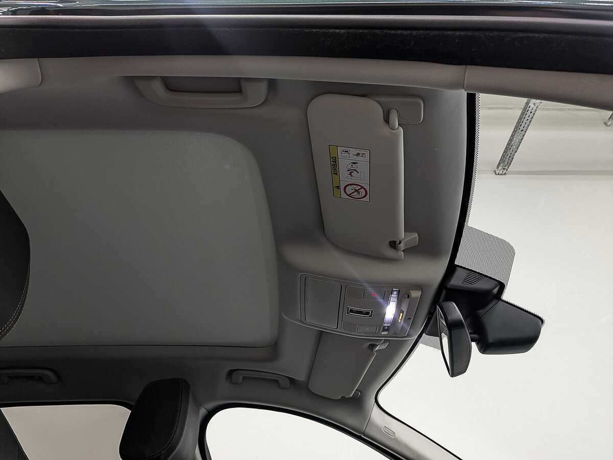 Б/У Ягуар Ф-Пэйс 2018 года. Фото: #19