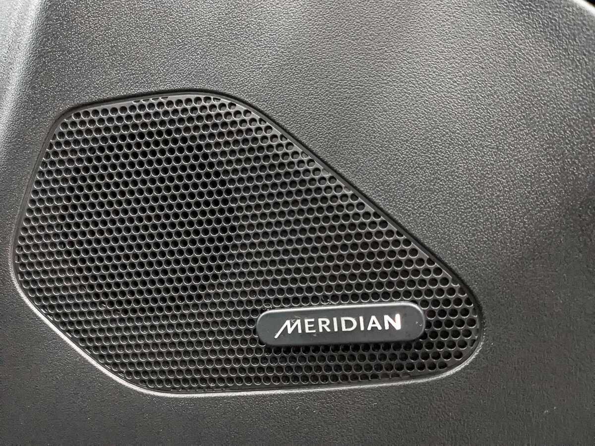 Б/У Ягуар Ф-Пэйс 2018 года. Фото: #24