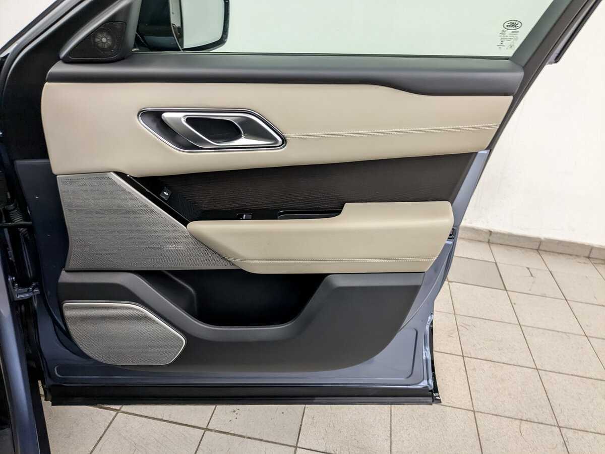 Б/У Лэнд Ровер Рэнж Ровер Велар 2020 года. Фото: #24