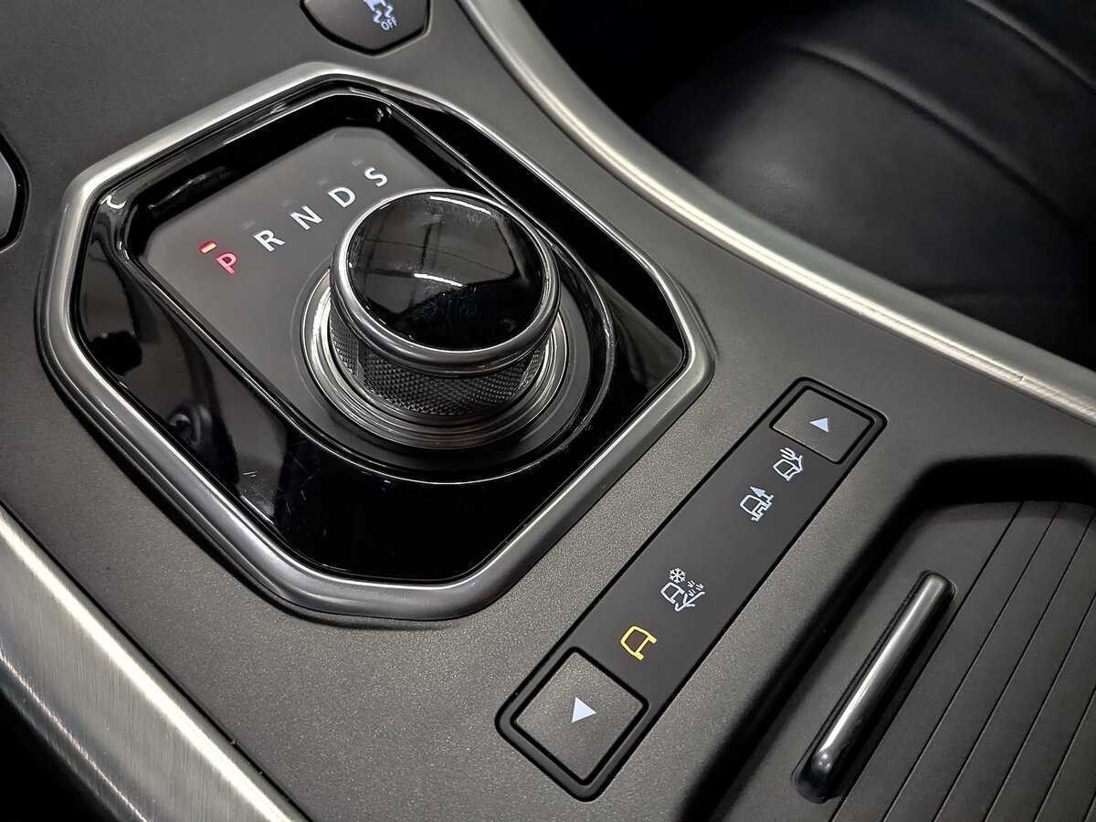 Б/У Лэнд Ровер Рэнж Ровер Эвок 2015 года. Фото: #23