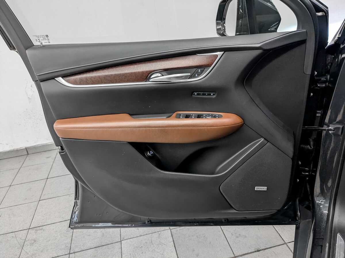 Б/У Кадиллак ИксТ5 2019 года. Фото: #18