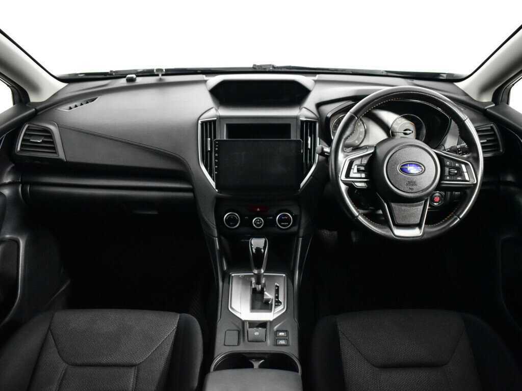 Б/У Субару ИксВи 2018 года. Фото: #11