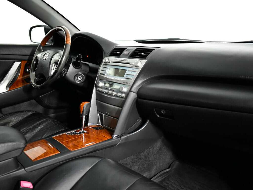 Б/У Тойота Камри 2008 года. Фото: #8