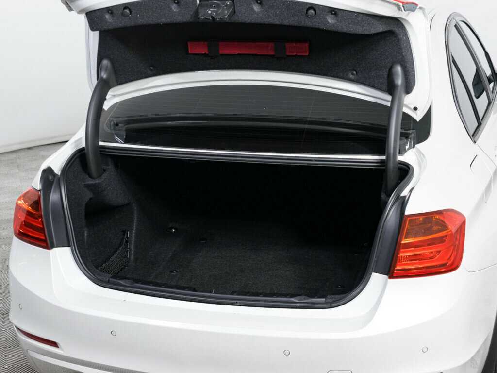 Б/У БМВ 3 серии 2014 года. Фото: #6