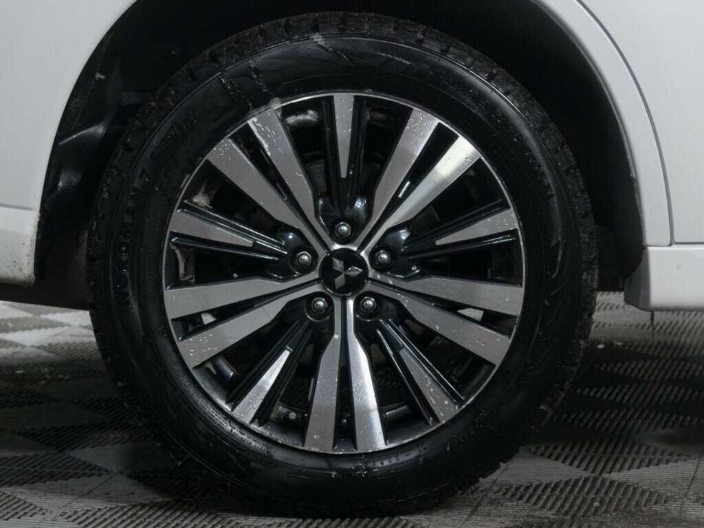 Б/У Митсубиши Оутлэндер 2022 года. Фото: #17