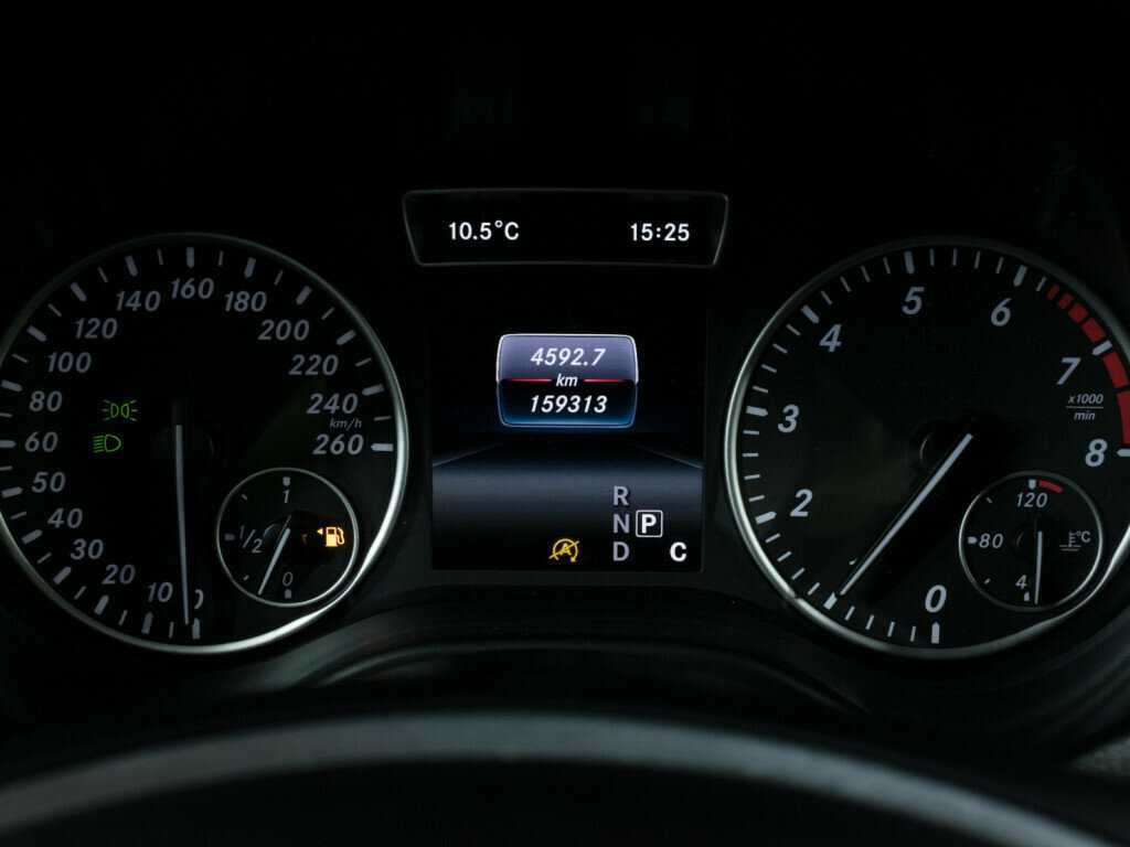 Б/У Мерседес-Бенц ГЛА 2016 года. Фото: #11