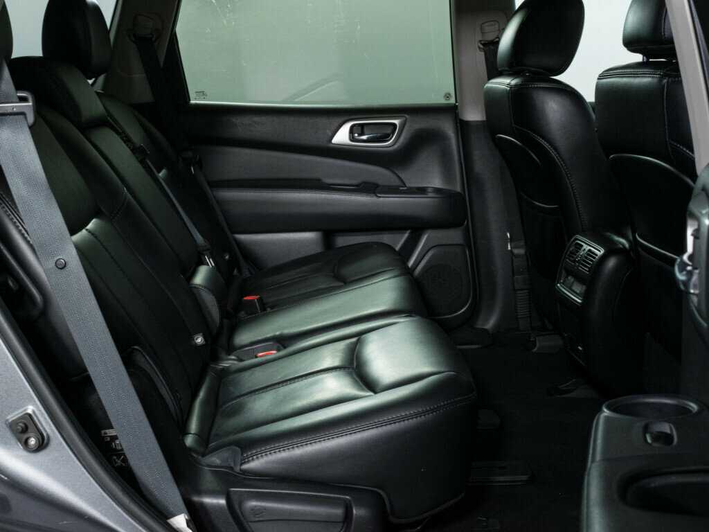 Б/У Ниссан Патфайндер 2015 года. Фото: #13