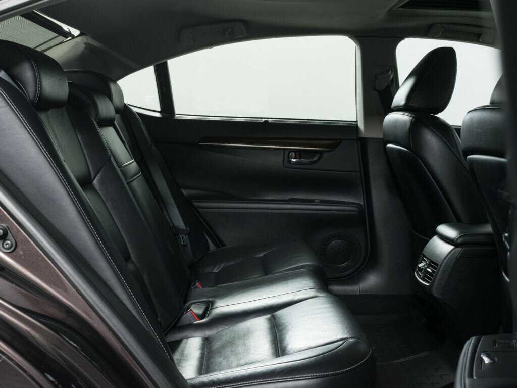 Б/У Лексус ЕС 2013 года. Фото: #8