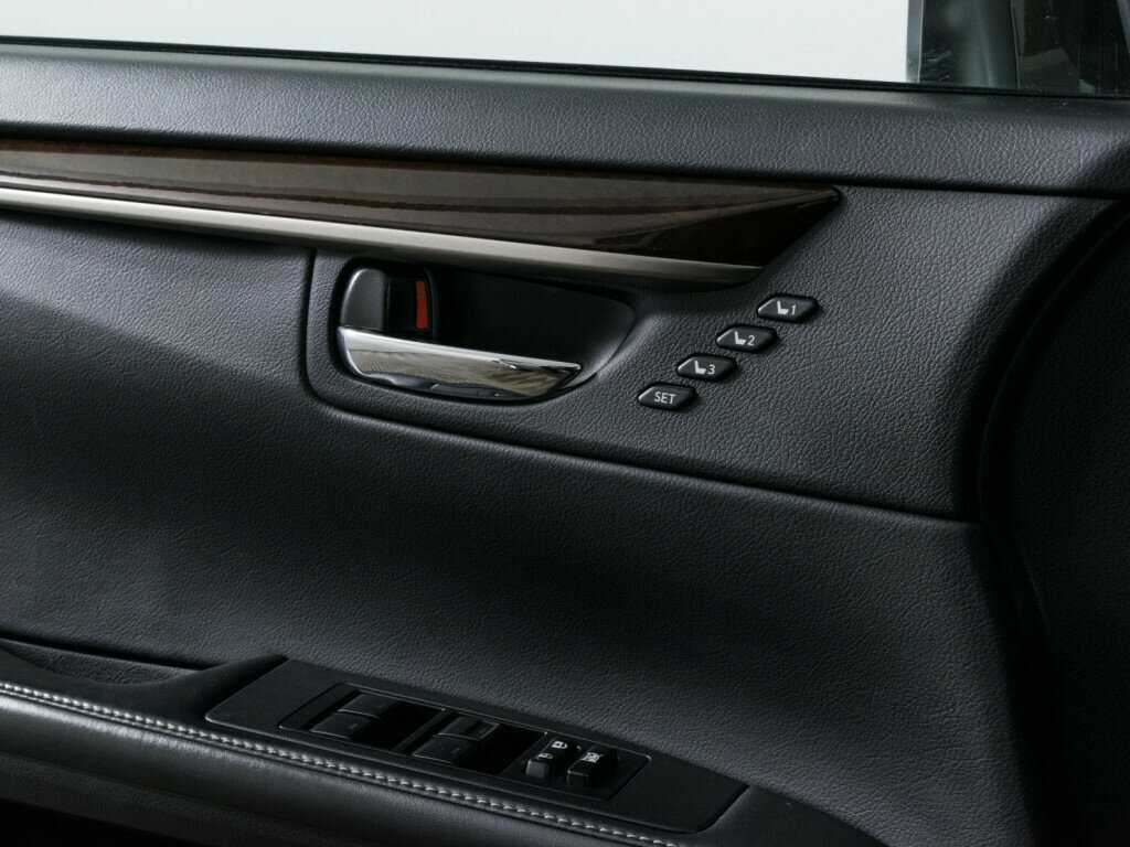 Б/У Лексус ЕС 2013 года. Фото: #16