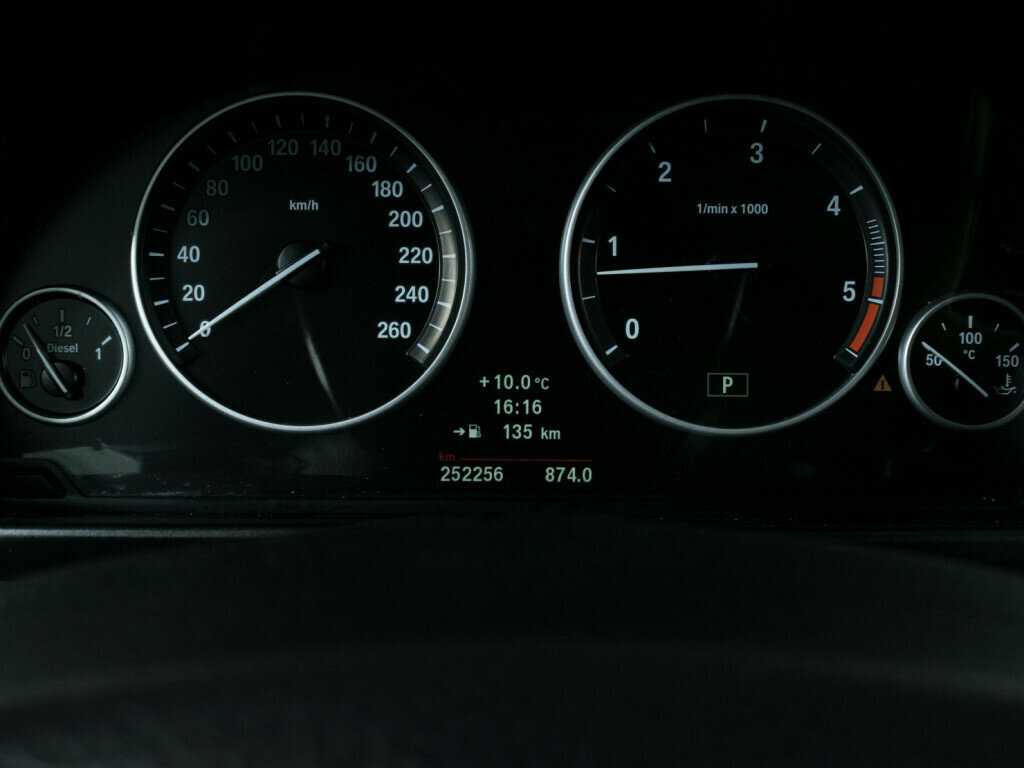 Б/У БМВ 5 серии 2011 года. Фото: #12