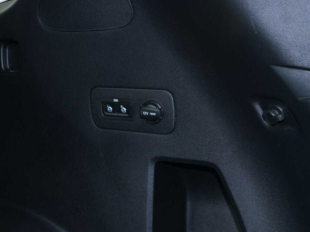 Б/У Хендай Санта Фе 2019 года. Фото: #9