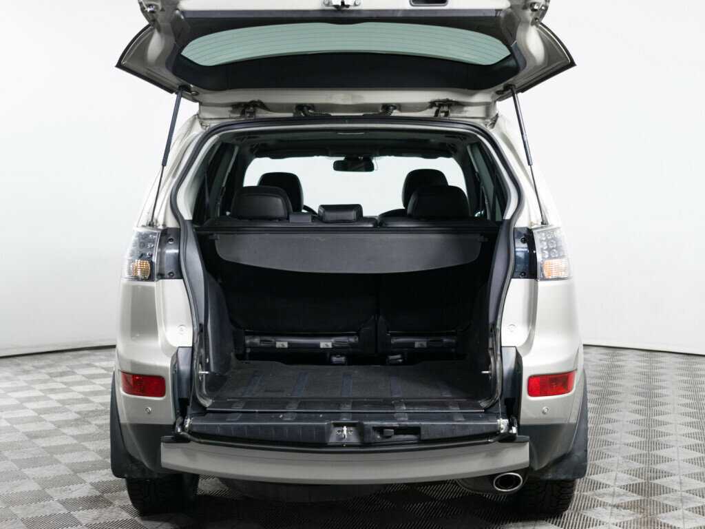 Б/У Митсубиши Оутлэндер 2008 года. Фото: #6