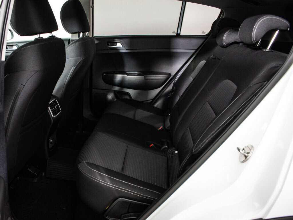 Б/У Киа Спортейдж 2020 года. Фото: #9