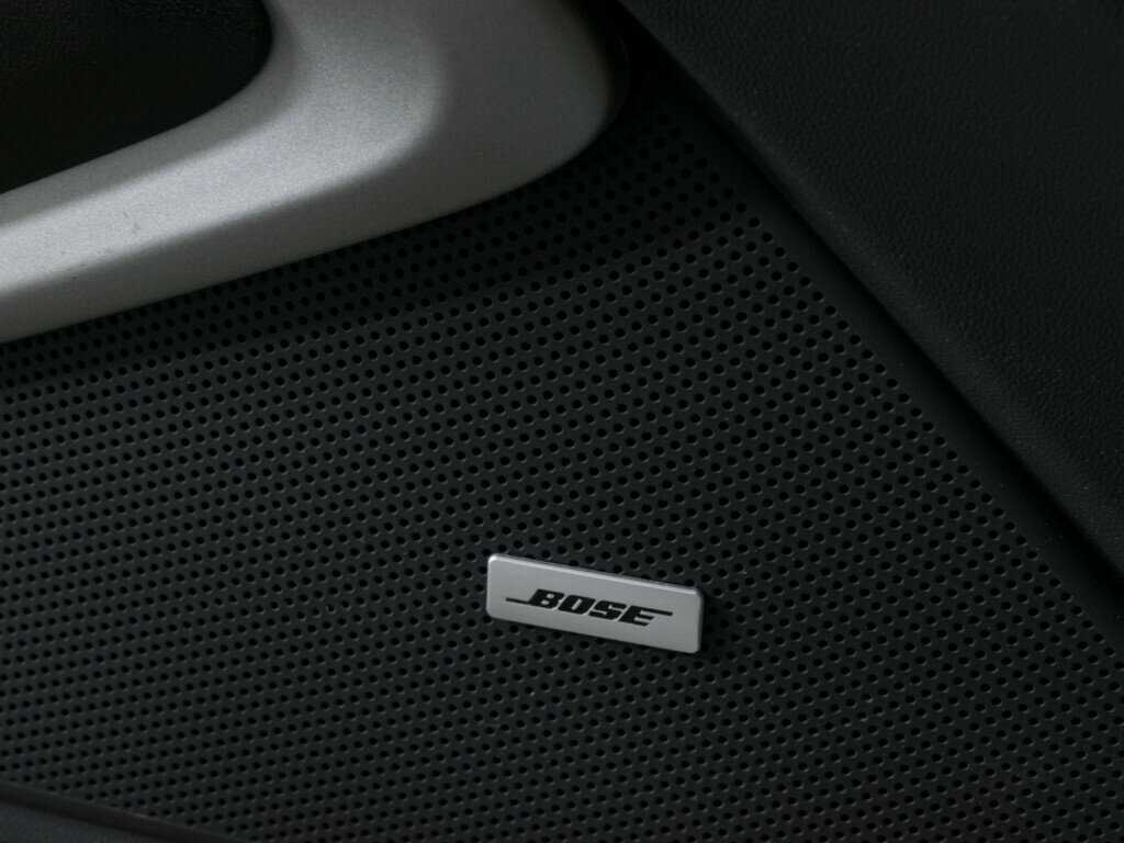 Б/У Шевроле Камаро 2022 года. Фото: #13