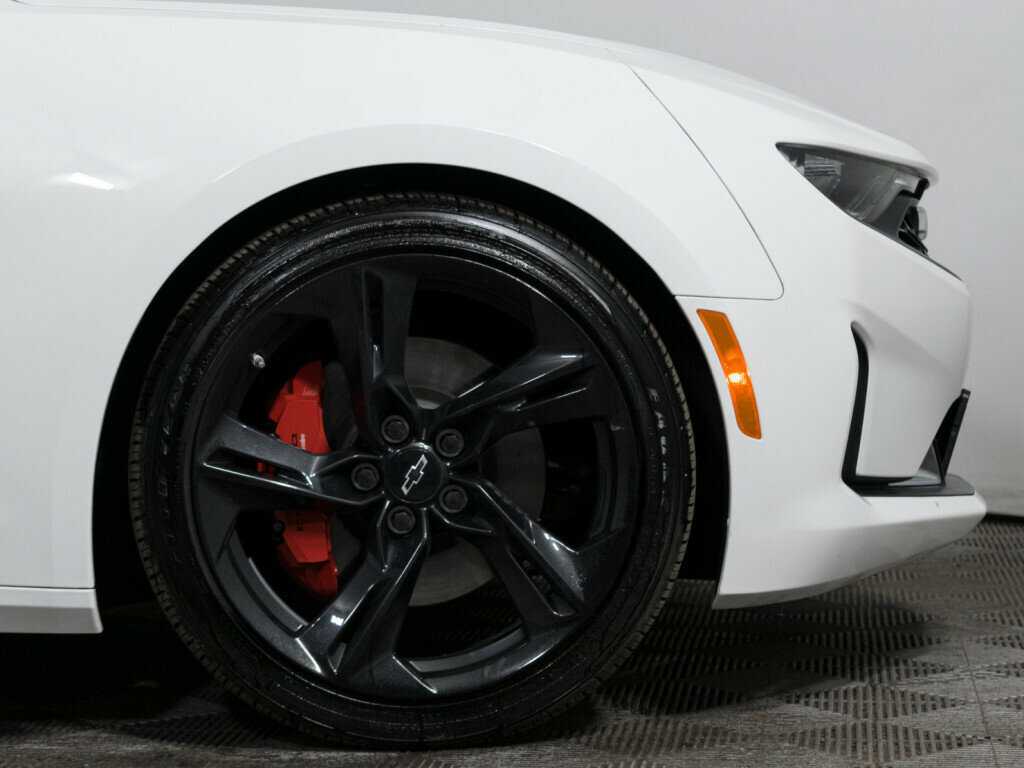 Б/У Шевроле Камаро 2022 года. Фото: #17