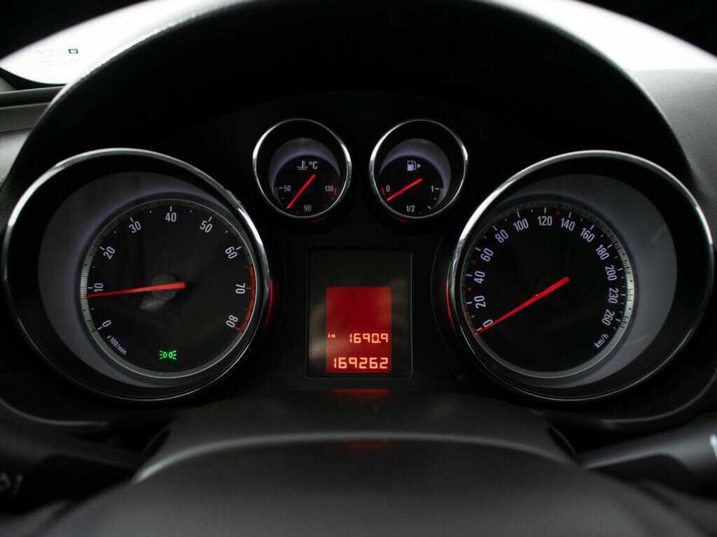 Б/У Опель Инсигния 2011 года. Фото: #11