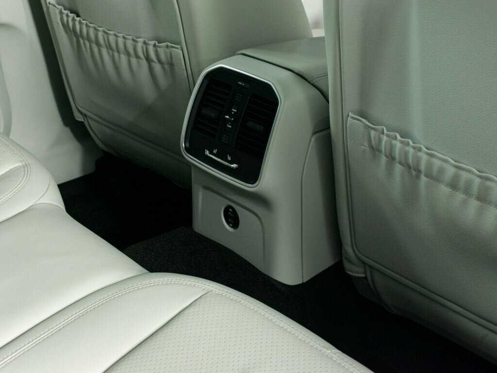 Б/У Порш Макан 2022 года. Фото: #12