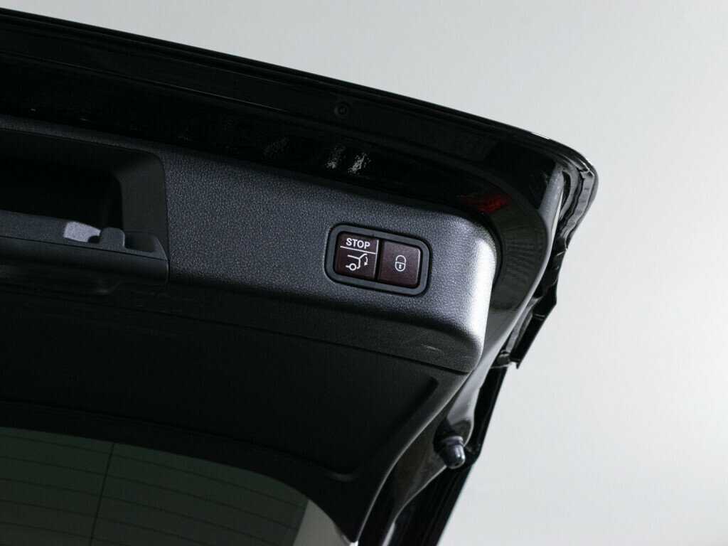 Б/У Мерседес-Бенц ГЛЕ 2015 года. Фото: #9