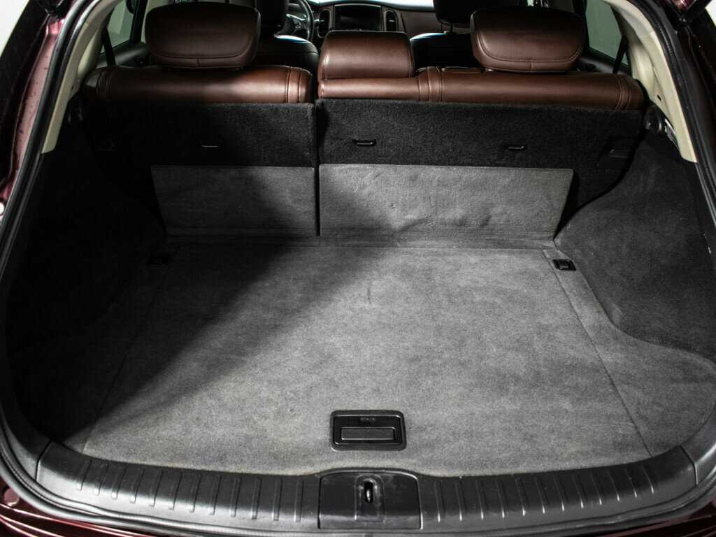 Б/У Инфинити ЕИкс 2012 года. Фото: #5