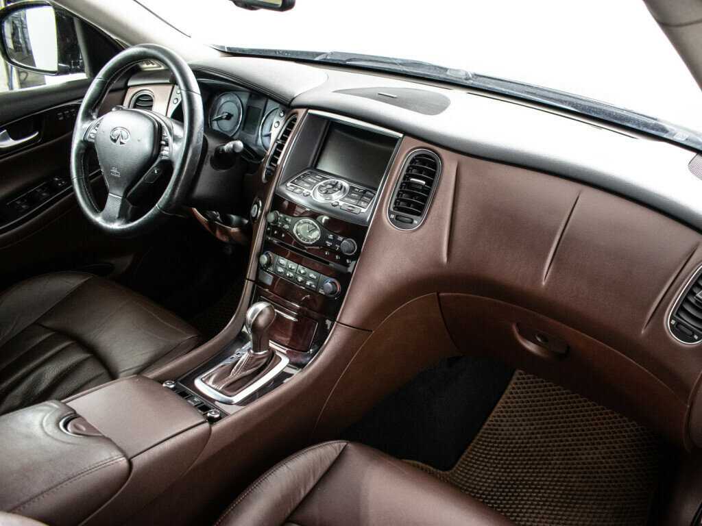 Б/У Инфинити ЕИкс 2012 года. Фото: #6