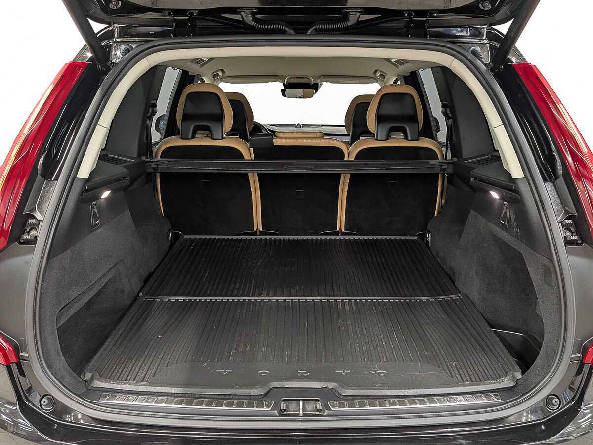 Б/У Вольво ИксЦ90 2015 года. Фото: #9