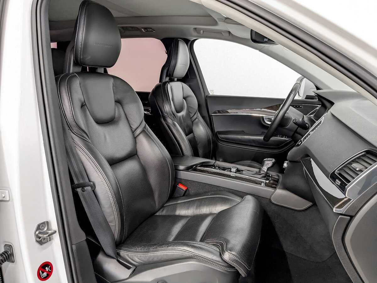 Б/У Вольво ИксЦ90 2017 года. Фото: #23