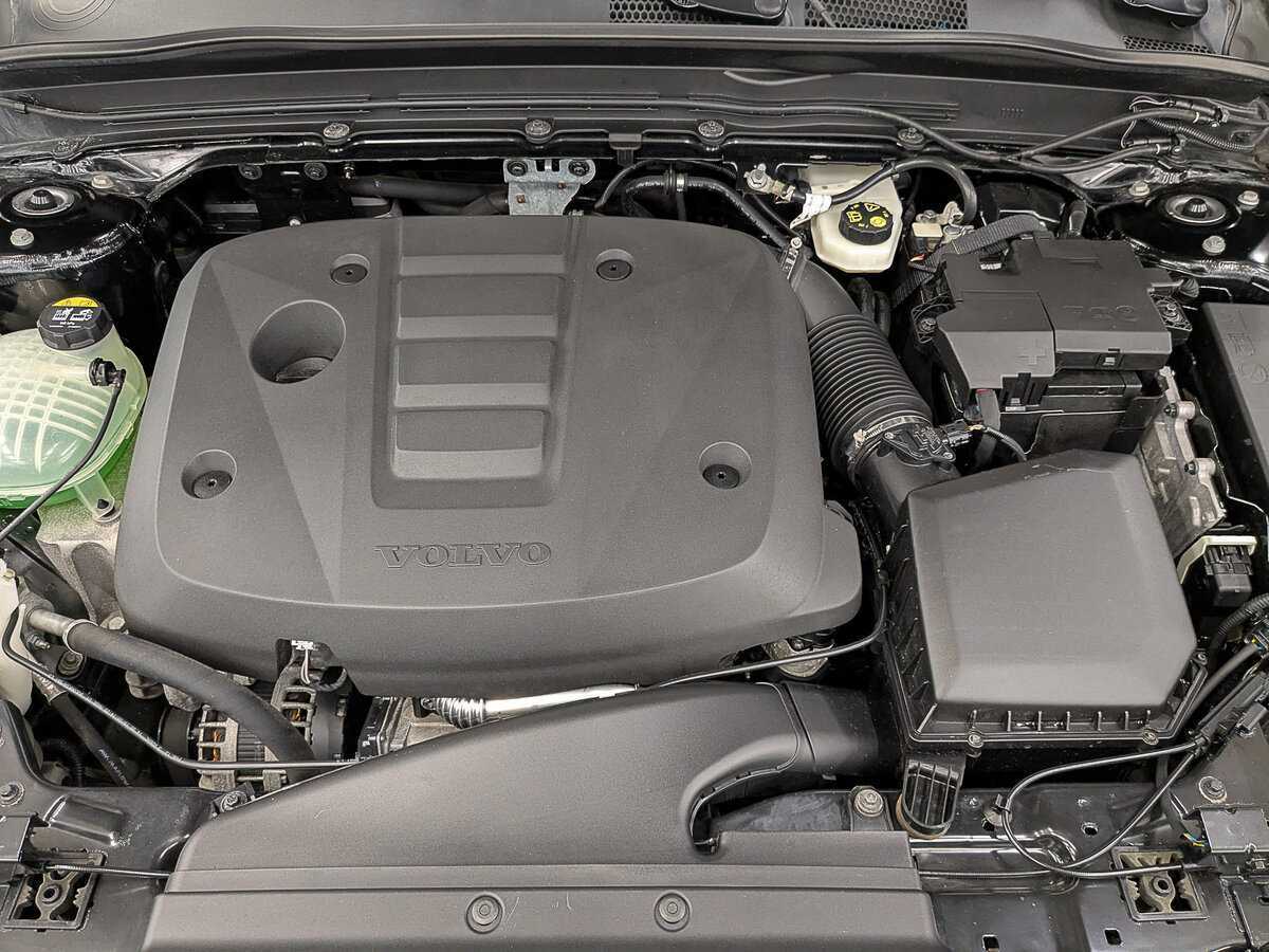 Б/У Вольво ИксЦ40 2019 года. Фото: #8