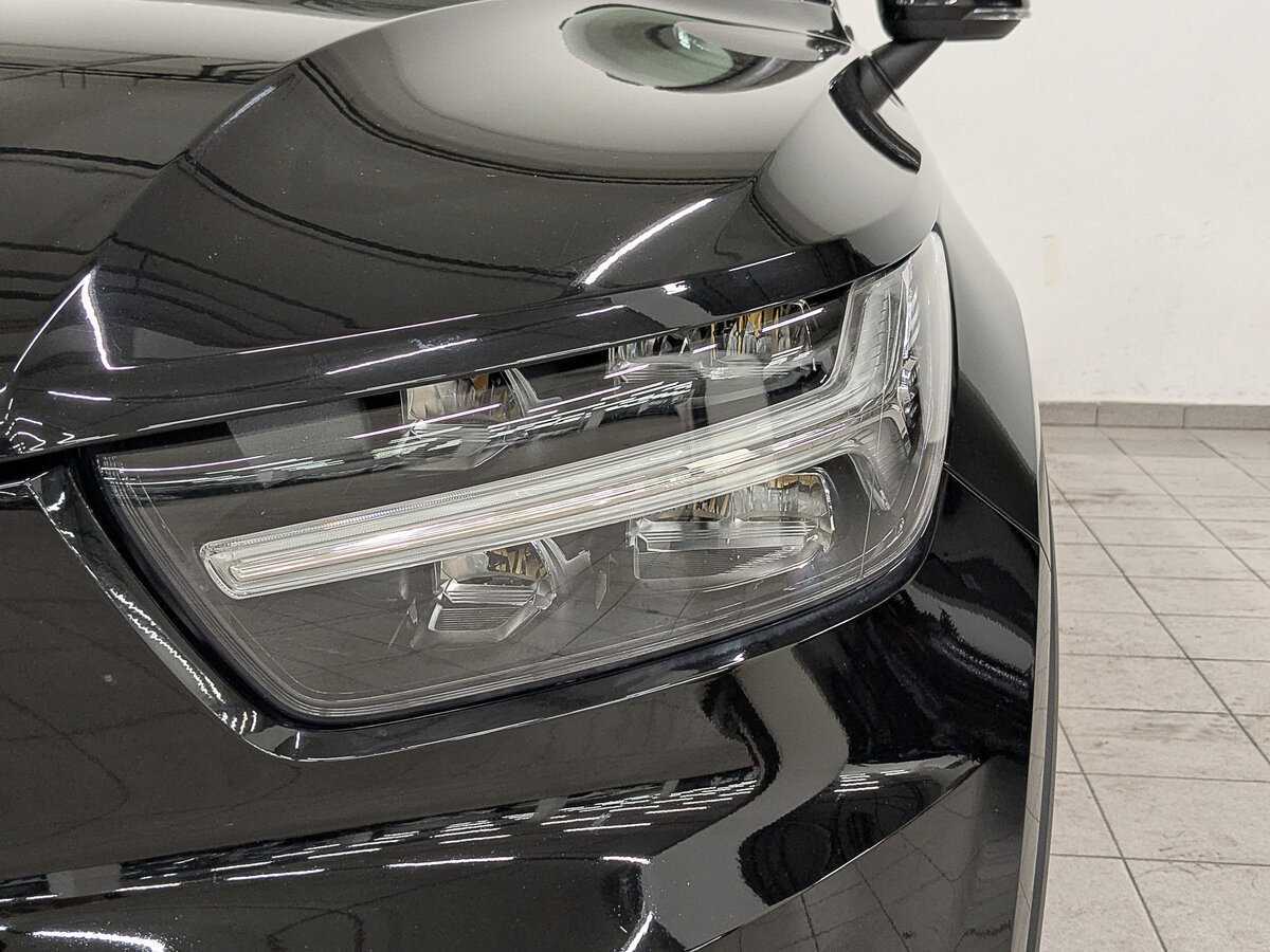 Б/У Вольво ИксЦ40 2019 года. Фото: #10