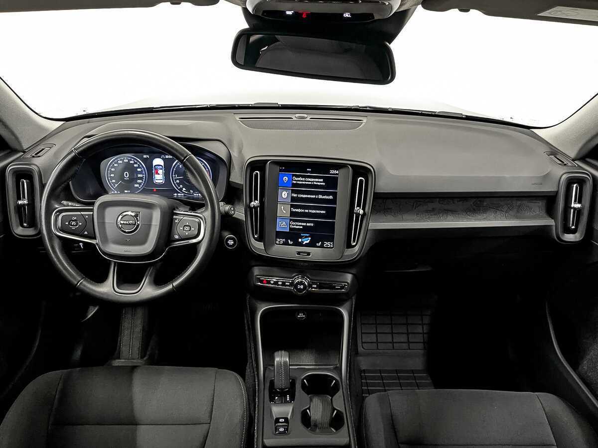 Б/У Вольво ИксЦ40 2019 года. Фото: #13