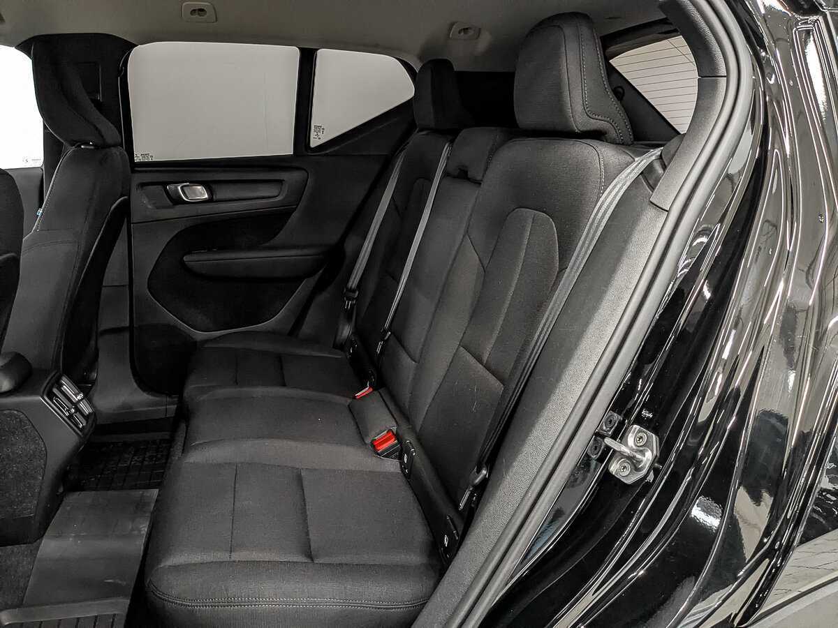 Б/У Вольво ИксЦ40 2019 года. Фото: #17