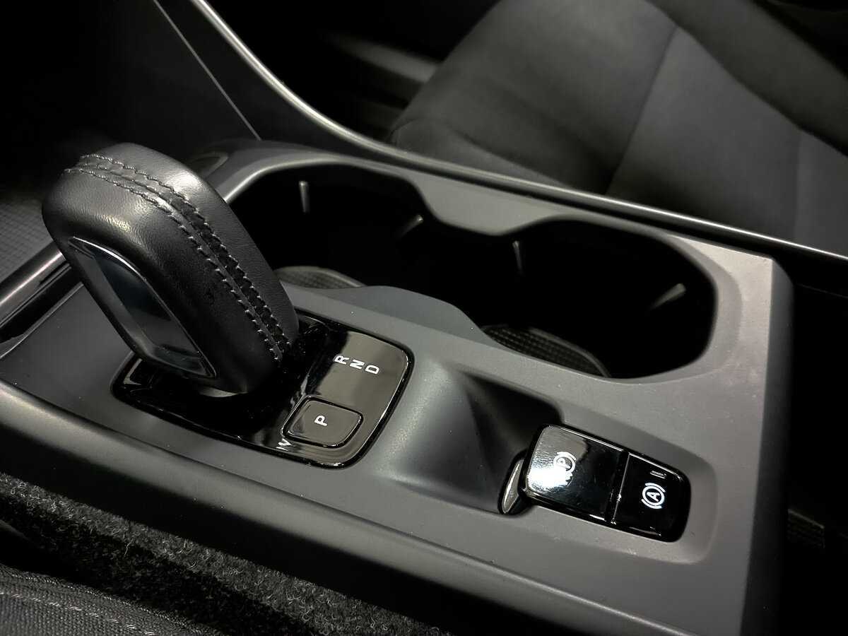 Б/У Вольво ИксЦ40 2019 года. Фото: #25