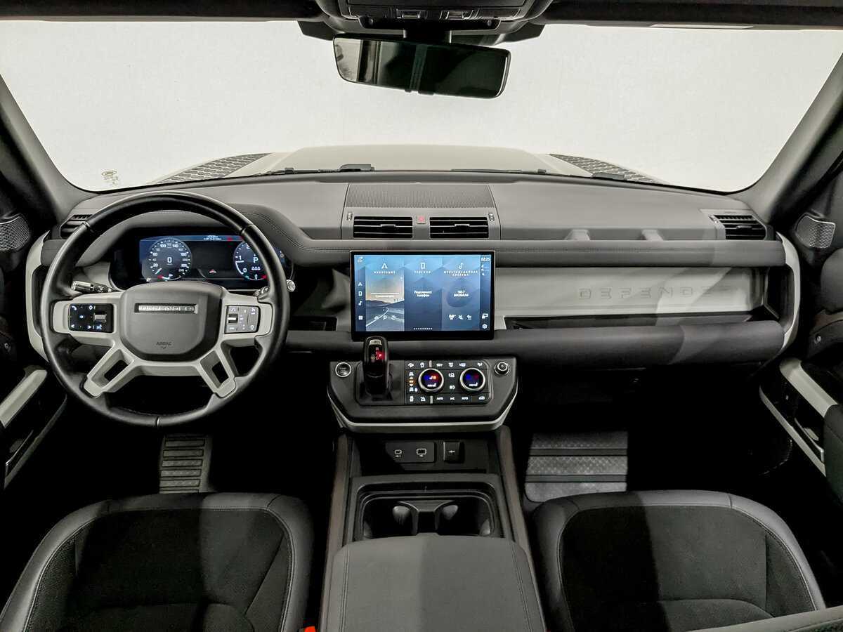 Б/У Лэнд Ровер Дефендер 2021 года. Фото: #13