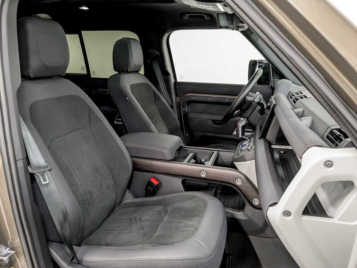 Б/У Лэнд Ровер Дефендер 2021 года. Фото: #19