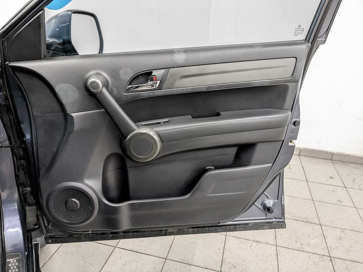 Б/У Хонда ЦР-В 2011 года. Фото: #21