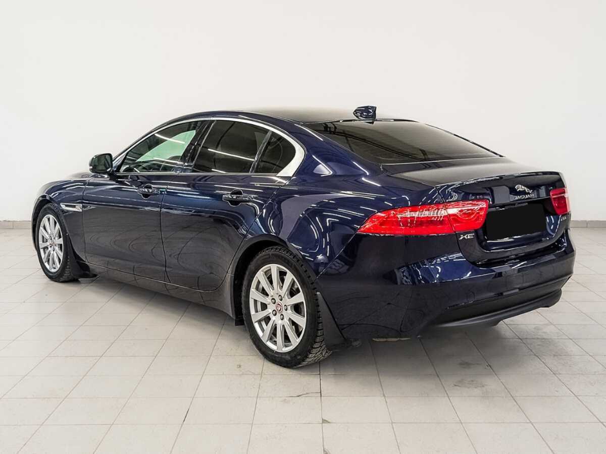 Б/У Ягуар ИксЕ 2017 года. Фото: #6