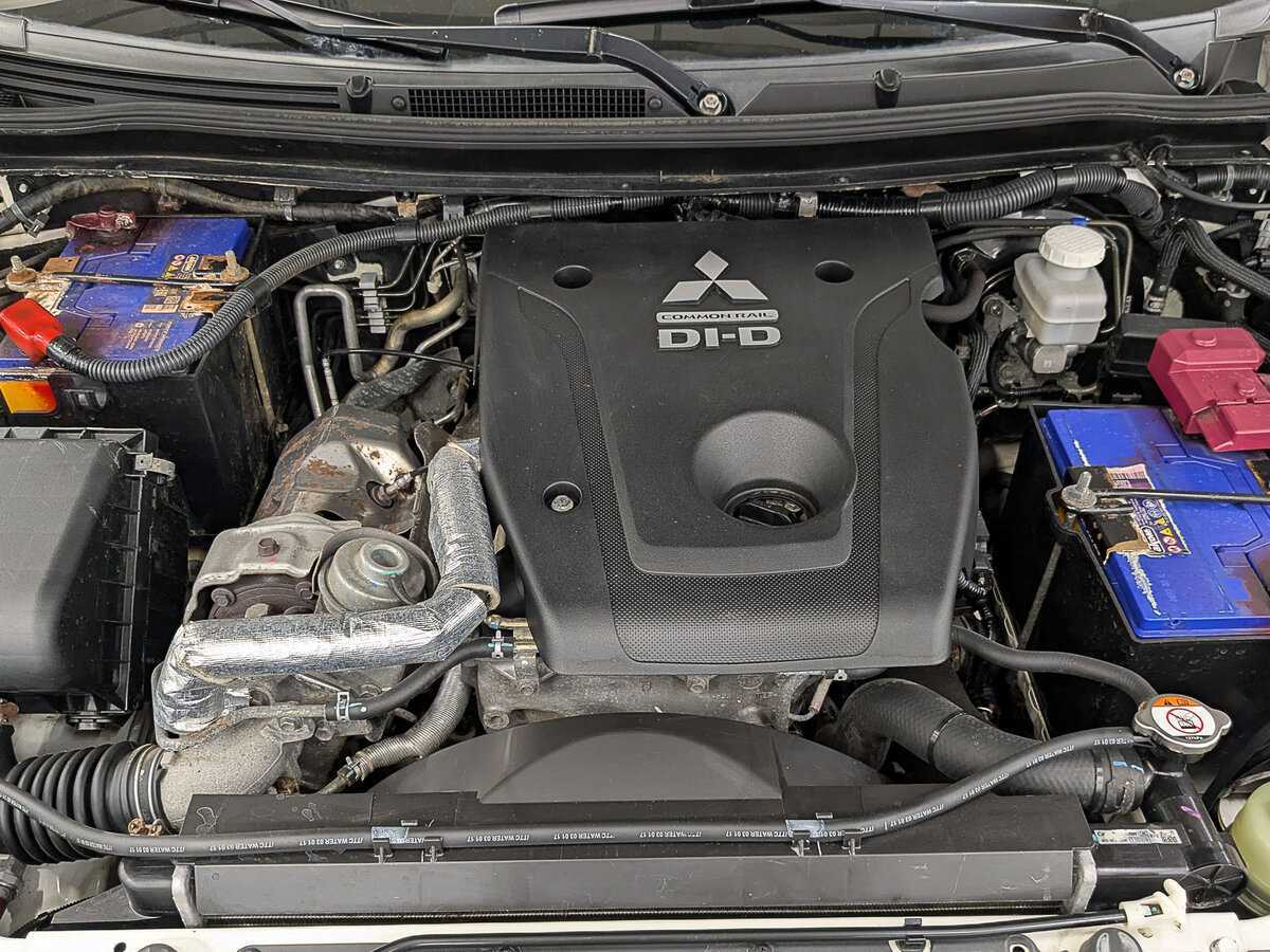 Б/У Митсубиши Паджеро Спорт 2017 года. Фото: #8