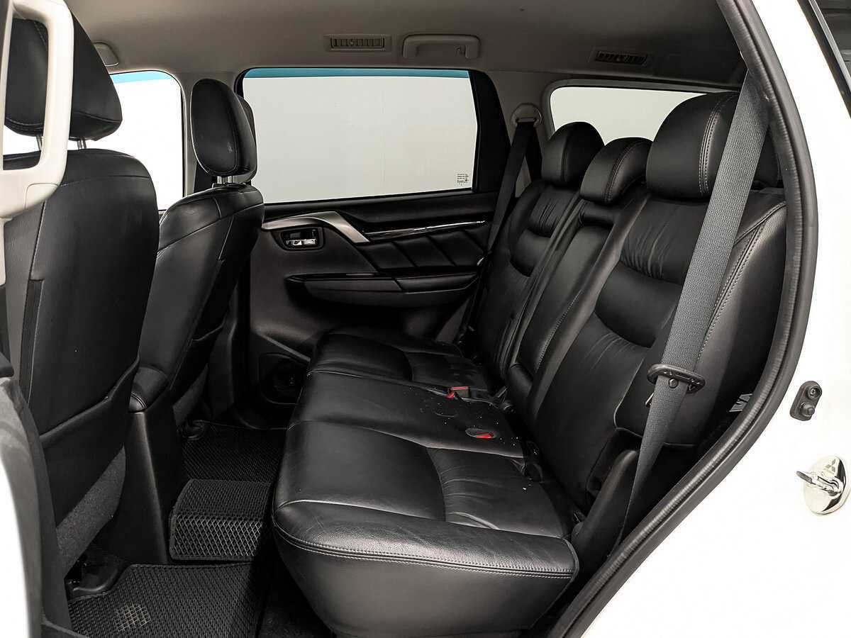 Б/У Митсубиши Паджеро Спорт 2017 года. Фото: #15