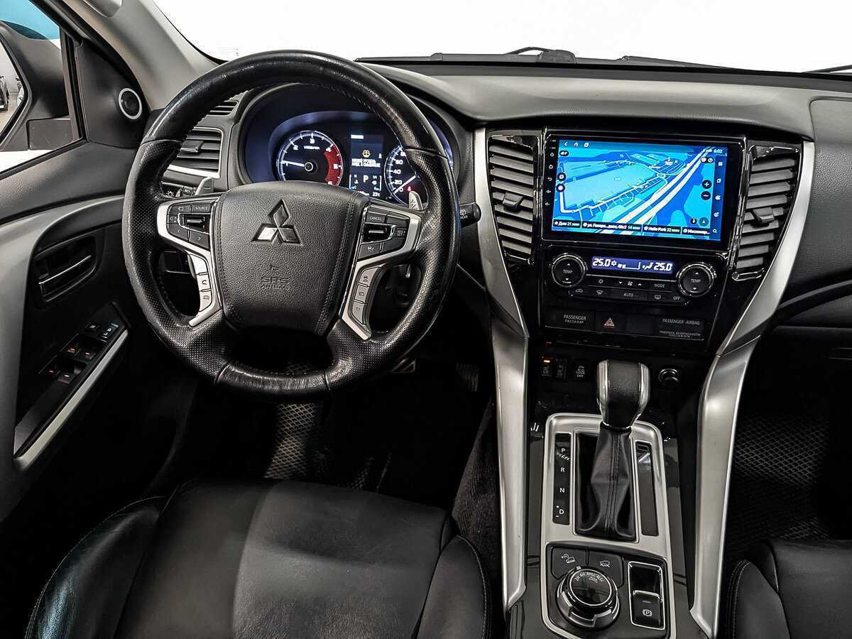 Б/У Митсубиши Паджеро Спорт 2017 года. Фото: #23